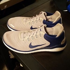 Nike free rn 2018 diffused taupe